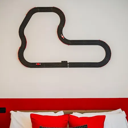 Apartamento Circuit House Maranello - 650 M From Ferrari Museum, Garage