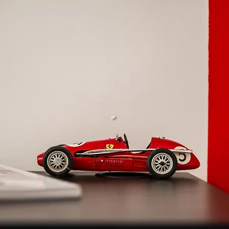 Apartamento Circuit House Maranello - 650 M From Ferrari Museum, Garage *